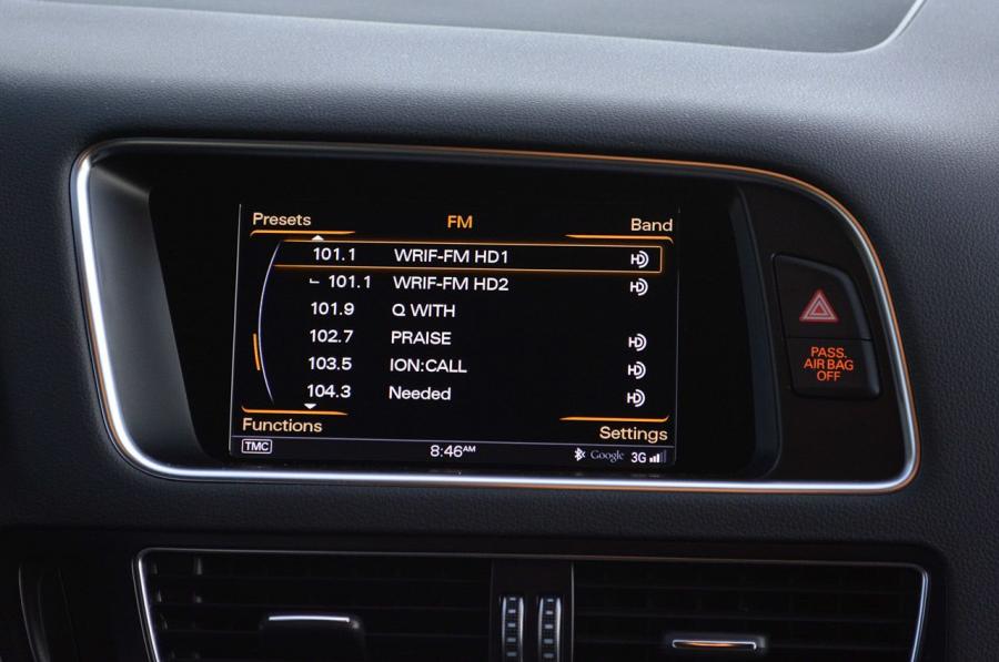 Детали интерьера Audi SQ5 TFSI (8R) 2013 года  (NA) (фото 72 из 82)